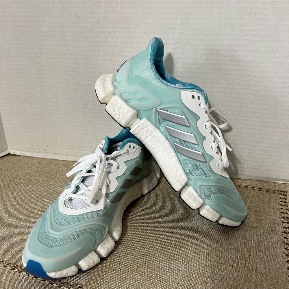 Like New Mens Adidas Sneakers Size 10.5
